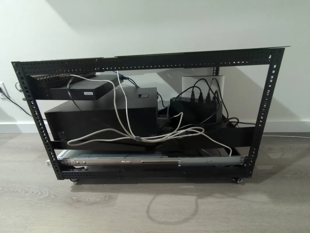 side view of the rack to show the shelves.